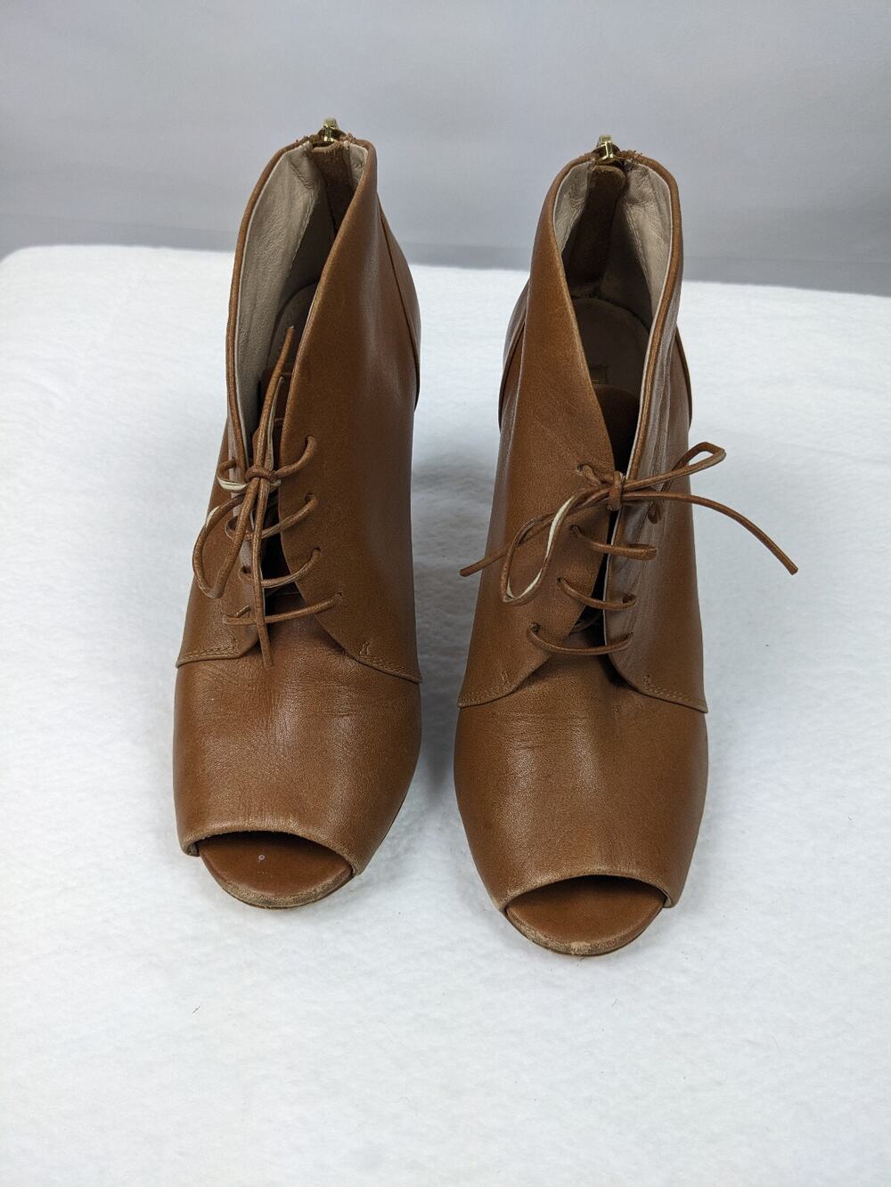 Louise et Cie Vernonia Booties Ankle Boots Heels Tan 7 37 Peep Toe Zip Back